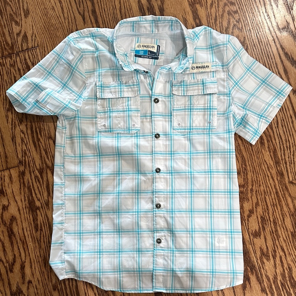 Boys size large Magellan outdoors fishing shirt